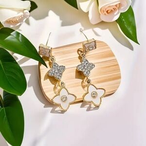 Alhambra Rhinestone Clover Tassel Earrings 🌸 925 Silver Posts | Holiday Gift